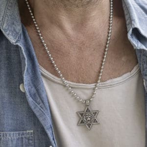 שרשרת מגן דוד אריה עם 'ברכת המלאכים' - דו צדדי!